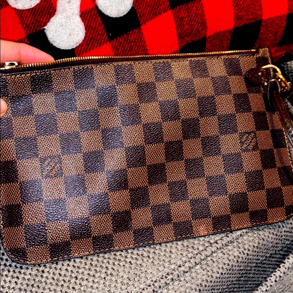 Louis Vuitton Pochette Damier Ebene MM/GM